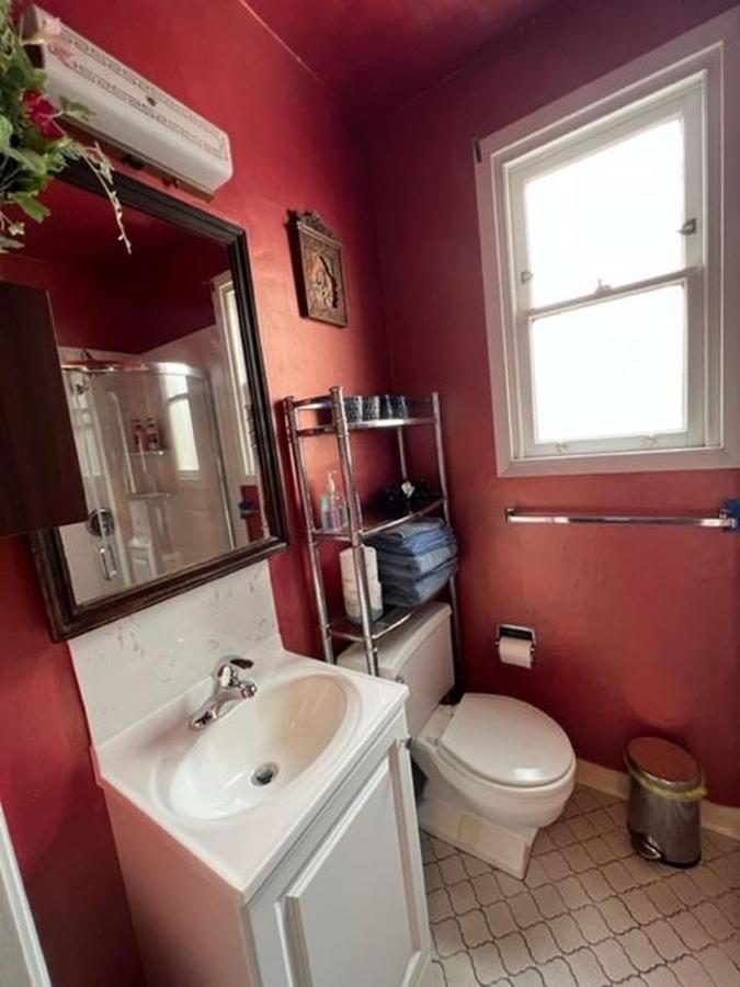 Serene Charming Private Suite Patio, Upscale Бъркли Екстериор снимка